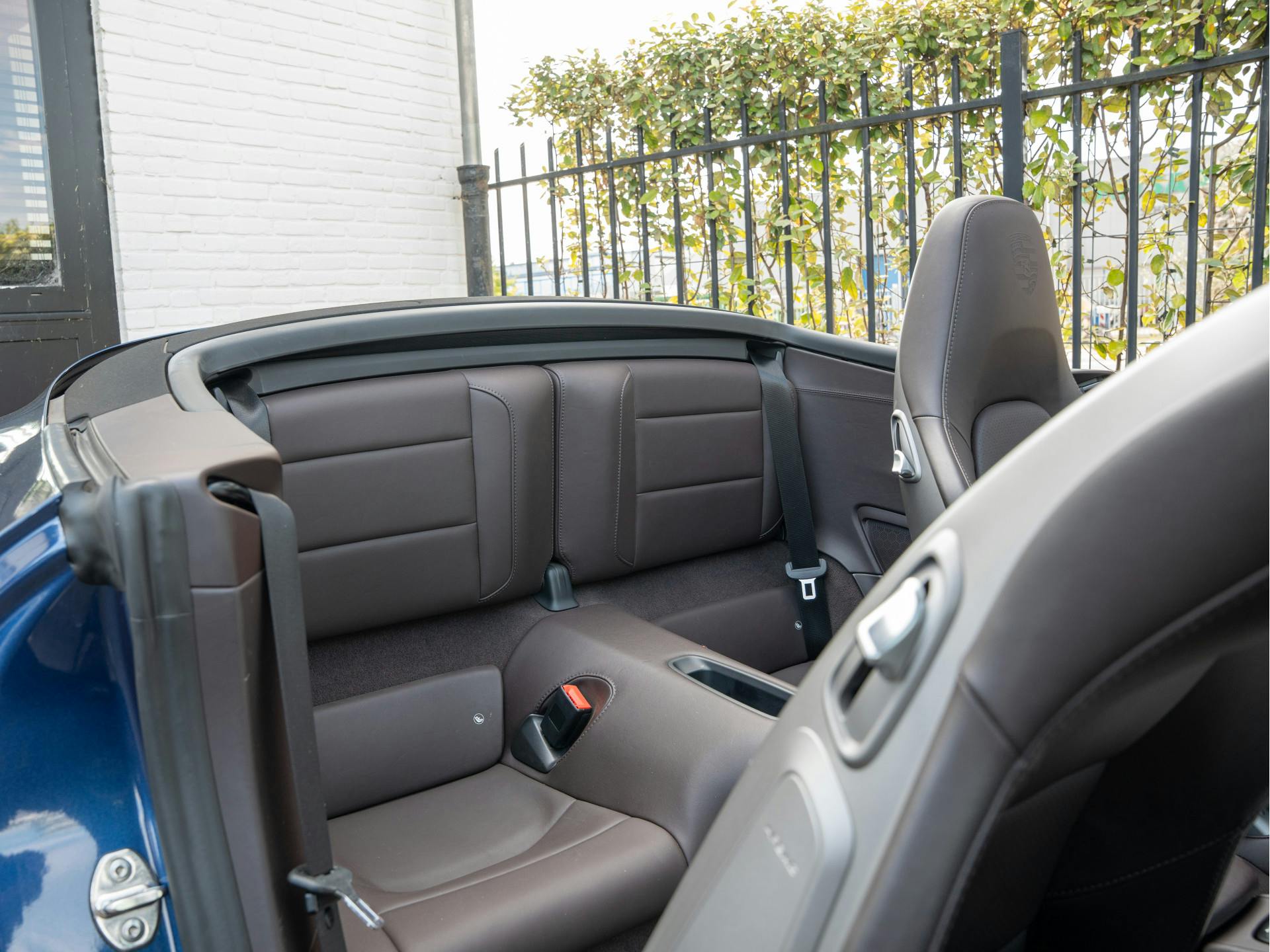 Porsche 911 Cabrio 3.0 Carrera 4 GTS | Blue Metallic Wrap | Bose | Adaptieve Sport-Stoelen